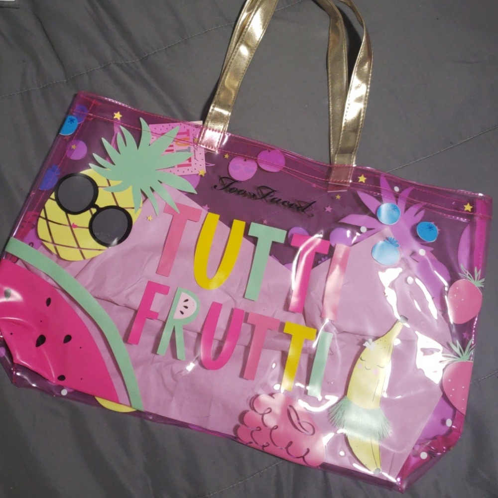 BRAND NEW Tote beach bag!